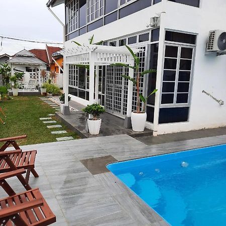 Beit Azzahra Private Pool Villa At Pantai Batu Hitam クアンタン エクステリア 写真