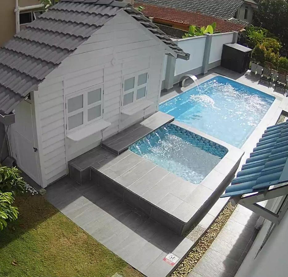 Beit Azzahra Private Pool Villa At Pantai Batu Hitam クアンタン エクステリア 写真